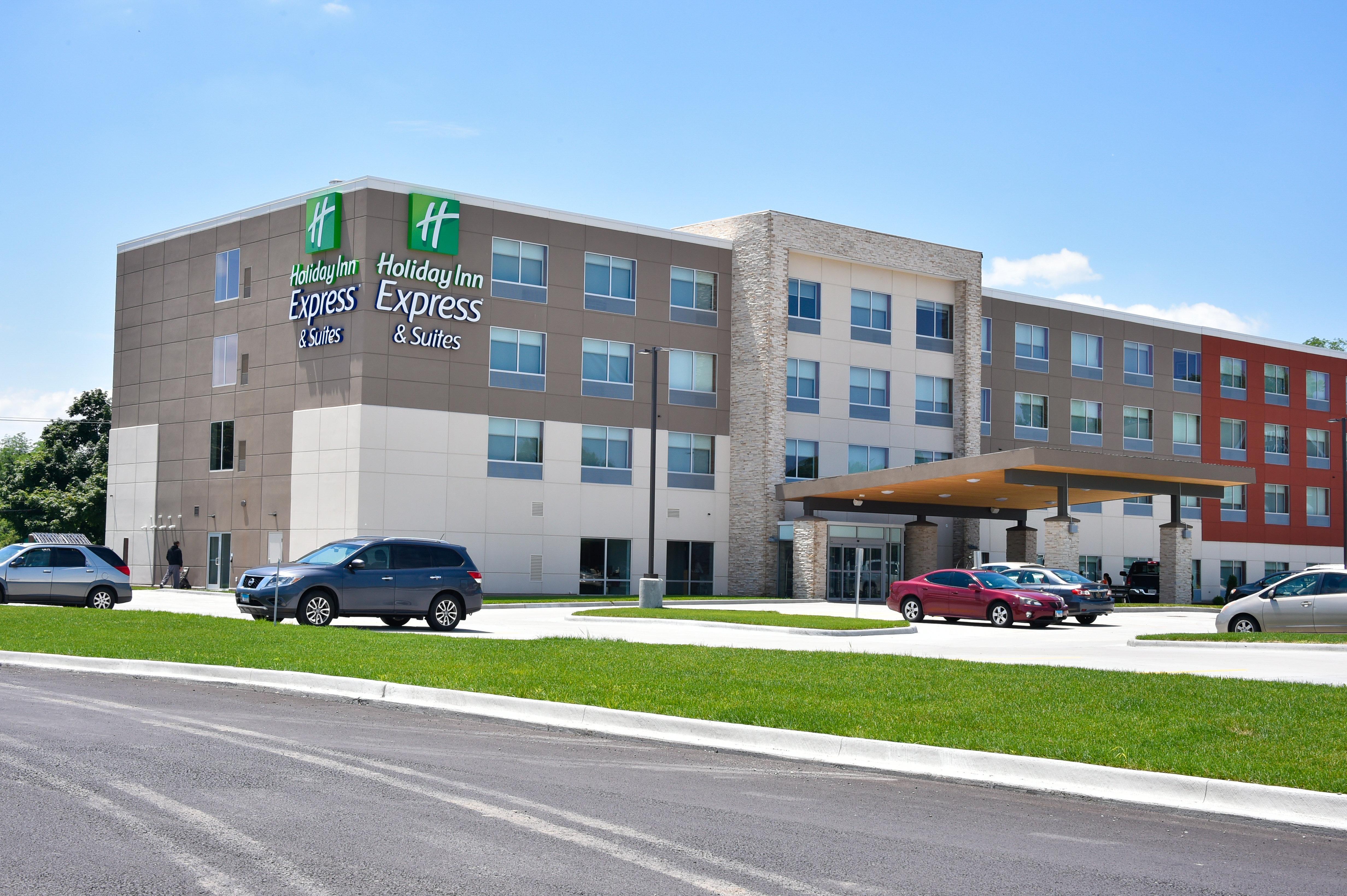 Holiday Inn Express & Suites - Bensenville - O'Hare By Ihg Екстер'єр фото
